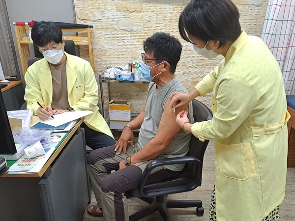 장성군 ”전 군민 독감예방백신 접종“ 독려 나서  이미지 1