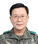 김만기  육군보병학교 학교장
