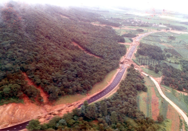 1989수해현장-도로유실(국도24호선)진원면율곡리