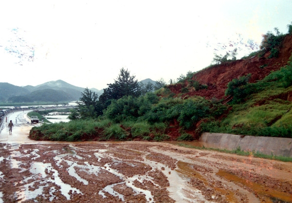 1989수해현장(호남고속도로산사태)