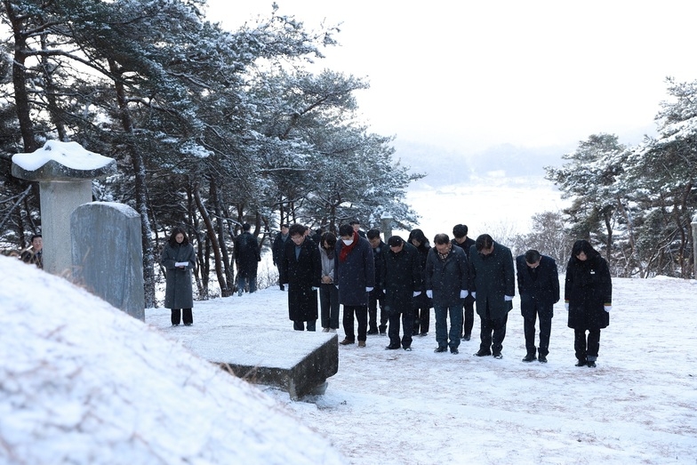 아곡 백수량 백비 참배 이미지 1