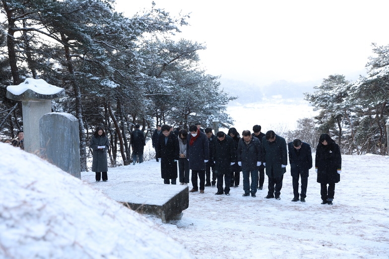 아곡 백수량 백비 참배 이미지 1