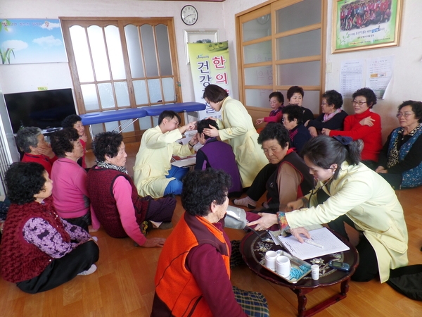 장성군, ‘찾아가는 한의약 경로당 건강교실’ 인기 이미지 2