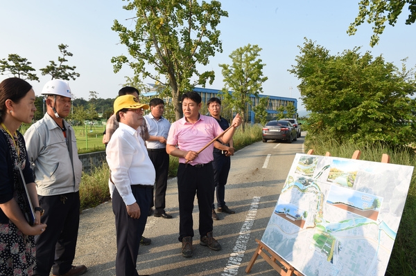 유두석 장성군수, “행정력 나눠 군정 효율 높여라” 이미지 1