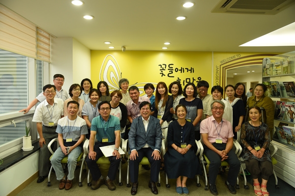 문불여장성(文不如長城), 책의 향기가 흐른다 [ 문화시설사업소] 이미지 2