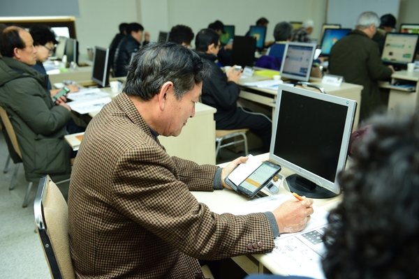 장성 어르신들 ‘스마트폰 완전 정복’ 이미지 2