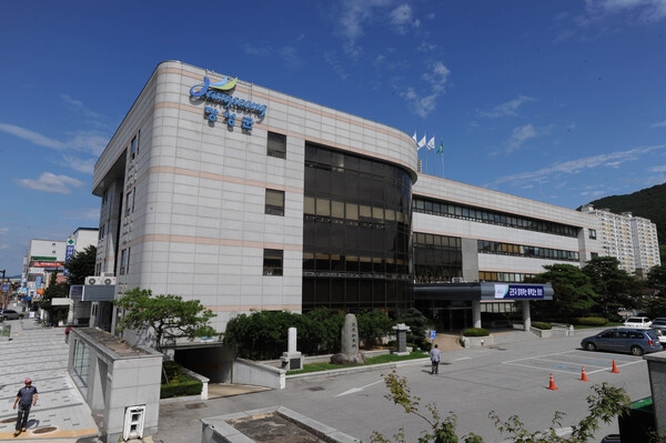 5급 이상 여성관리자 6명으로...장성군 ‘여풍당당’ 이미지 1