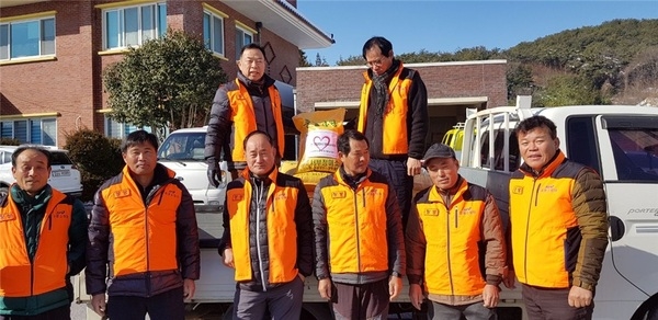 장성군, 남녀노소 함께한 뜨거운 이웃사랑 행렬 이미지 2