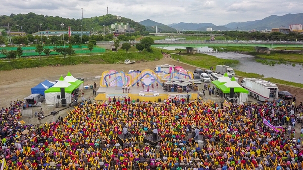 장성 황룡강 (洪)길동무 꽃길축제 “공연이 풍년일세!” 이미지 1