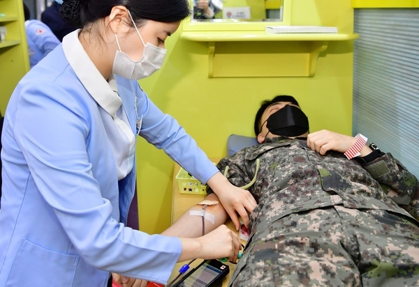 장성군, 혈액수급난 해소 위해 ‘사랑의 헌혈행사’ 열어 이미지 1
