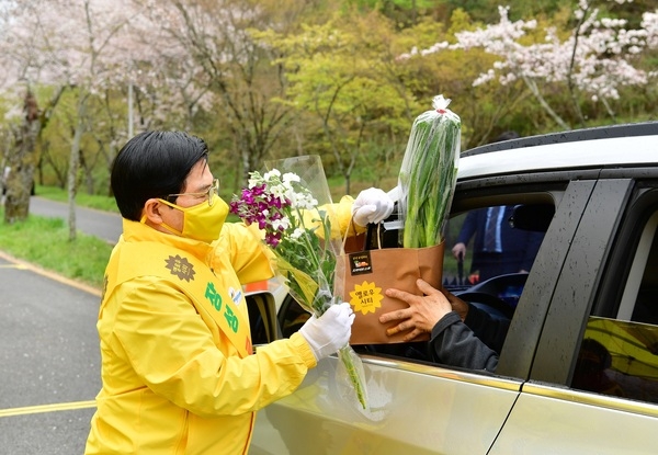 장성군 ‘드라이브 스루 마켓’ 인기! 이미지 1