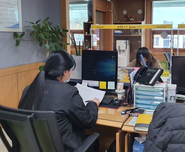 장성군 “코로나19 보조금은 빠르게, 채용은 신속히” 이미지 2