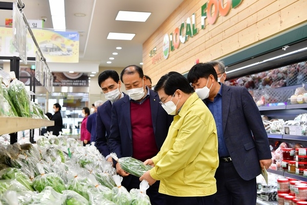 장성군 로컬푸드 직매장 “인기몰이” 이미지 1