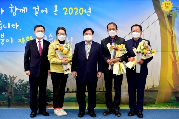 장성군, 승진 공무원에 색다른 임용장 수여 ‘눈길’ 이미지 4