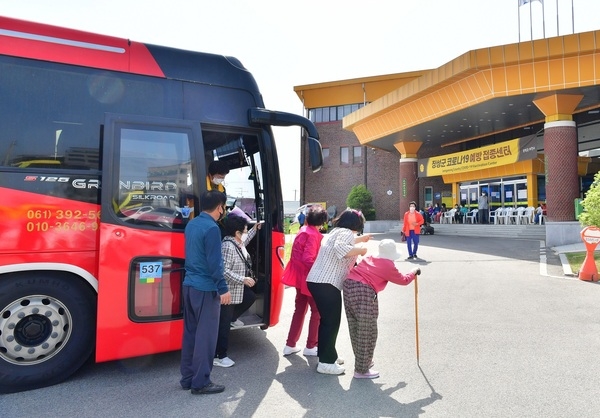 장성군, 고령 주민 백신 접종 이동편의 돕는다 이미지 1