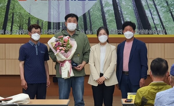 장성군 서삼면 쌀전업농회, 서삼면 공직자에게 감사패 전달 이미지 1