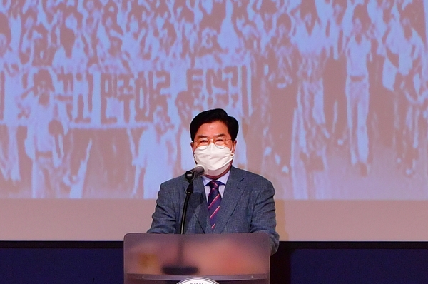유두석 장성군수 “5‧18민주화운동… 희망의 시작이자 화합의 원천 되길” 이미지 1