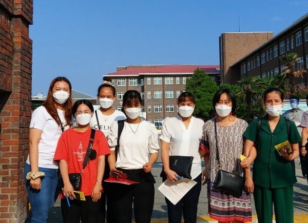 장성군 다문화엄마학교 “초등학교 졸업시험 합격했어요!” 이미지 1