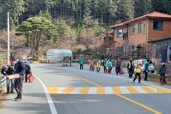 장성군 북하면 사회단체, 새봄맞이 국토대청결운동 펼쳐 이미지 1