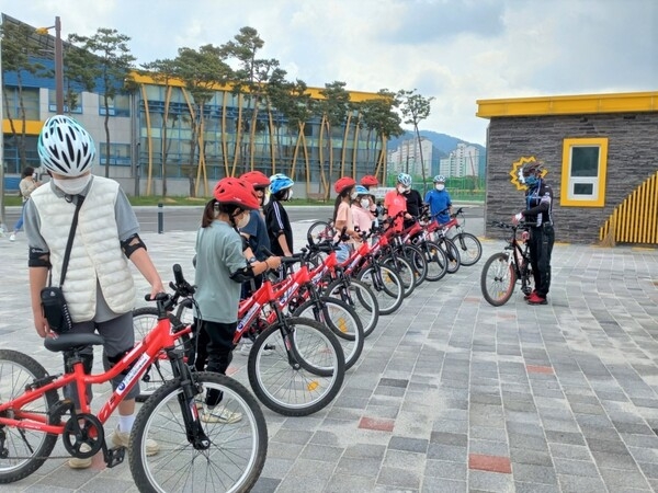 장성군 드림스타트 “황룡강 자전거길에서 자전거 타요“ 이미지 1