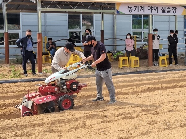 장성군, 청년 농업인 농기계 안전사고 ‘제로화’ 도전 이미지 1