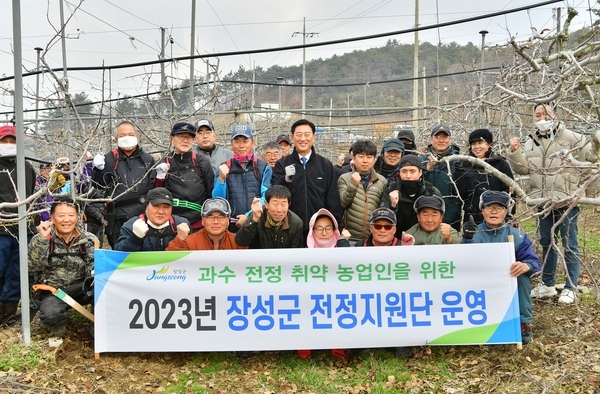 농업인 돕는 구원투수 ‘장성군 과수전정단’ 출동! 이미지 3