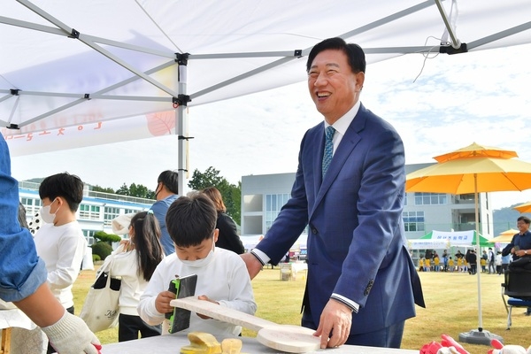 장성군, 초‧중‧고 입학축하금 지원… 보편적 교육복지 ‘굳건’ 이미지 1