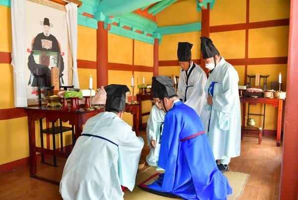 장성 봉암서원 춘향제 봉행… 화차 발명한 망암 변이중 선생 배향 이미지 1