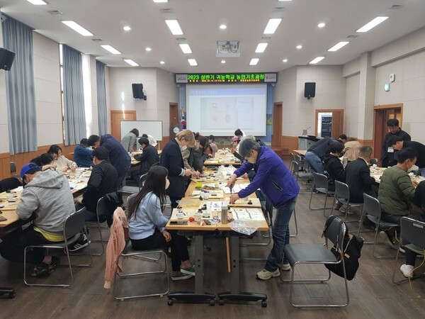 [포토] 장성군, 초보 농업인에 전기안전교육 제공 이미지 3