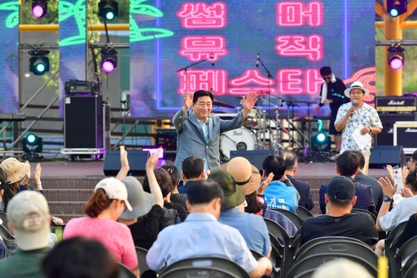 [포토] 물놀이 하고! 공연 보고! 장성군 ‘썸머 뮤직 페스타’ 인기  이미지 3