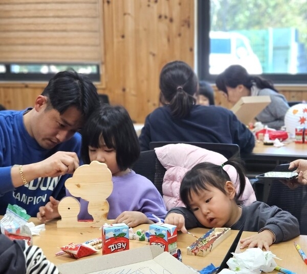 장성군, 임산부 가정 대상 ‘가족 숲 힐링캠프’ 호평 이미지 2