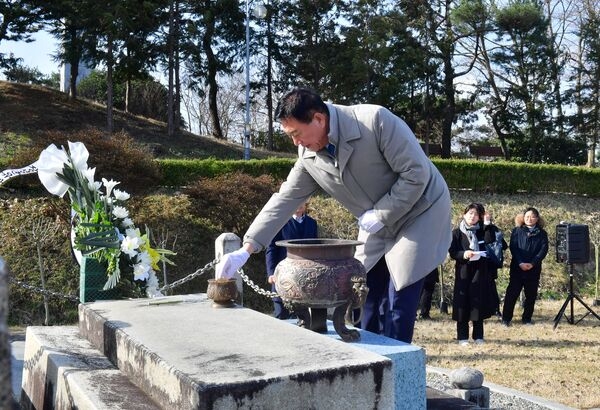 장성군, 삼일절 맞아 독립유공자 가족 위문 이미지 2