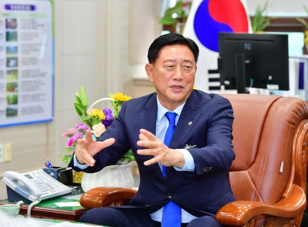김한종 장성군수 “정부 중소기업 특별지원지역 지정 환영… 군도 지원 노력” 이미지 1