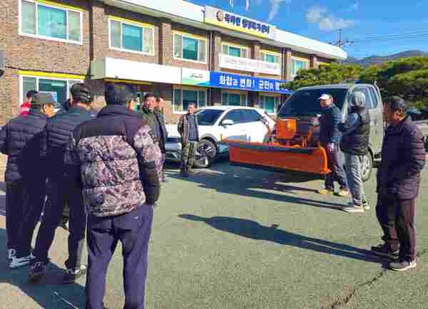 장성군 북하면, ‘1톤 트럭 제설기’ 첫 도입 이미지 1