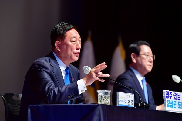 [포토] 장성군, 광주·전남 행정통합 열기 ‘후끈’… 도민공청회 700여 명 발걸음 이미지 1