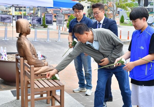 장성군, ‘평화의 소녀상’ 주인 됐다… 기증 절차 매듭 이미지 1