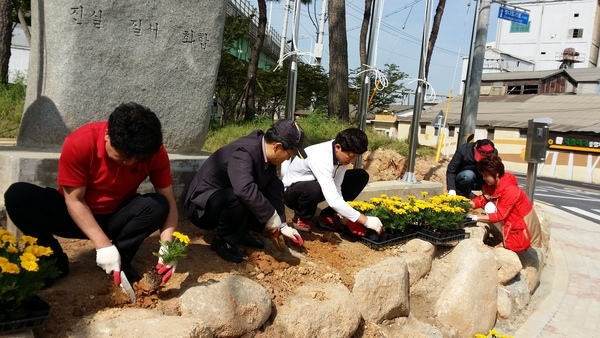 옐로우시티 동참~~(장성읍 상인회, 모범운전자회) 이미지 2