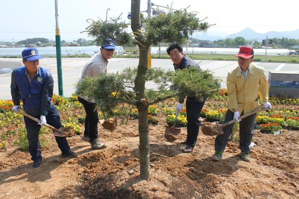 동화전자종합농공단지 옐로우시티 꽃동산 조성 현장 이미지 1