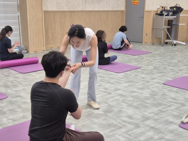 [5월] 마음쉼표 요가 5차시 완료 이미지 3
