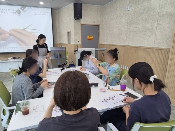 [6월] '자기야, 자개매듭팔찌 만들래?'_나만의 악세사리 제작 이미지 1