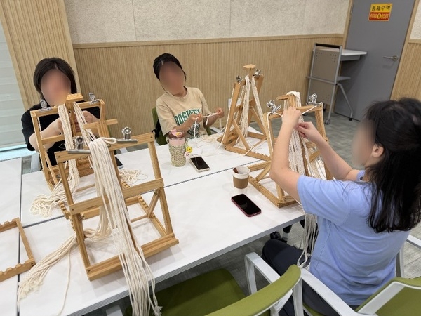 [6월] '나만의 감성을 엮어가는 시간'_마크라메 공예 클래스 이미지 5