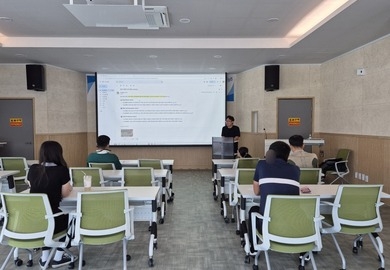 [7월] 매주 토요일, 영어와 한 걸음 더 '영어기초 토요일반' 과정