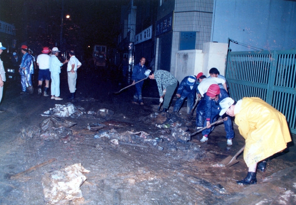 1989수해현장야간복구작업
