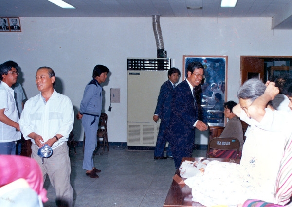 1989수해현장이재민 위로
