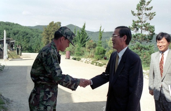 1994중추절군부대 경찰서 위문