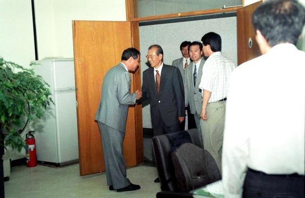 95김흥식군수실과순시