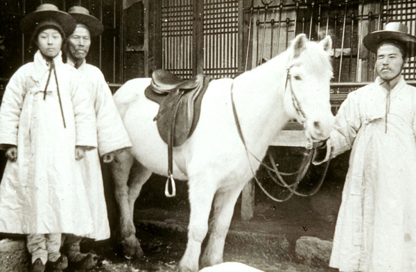 한국의옛날모습(쿠빌리어집)