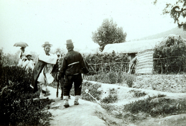 한국의옛날모습(지방관리도착)