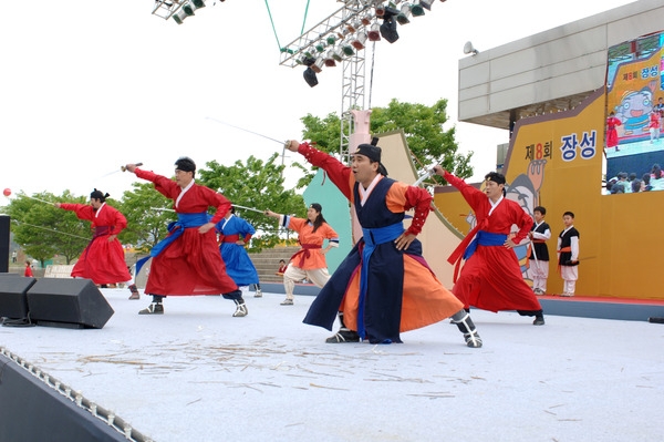 제8회홍길동축제(전통무예공연 경당)