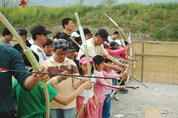 제8회홍길동축제(활빈당 활쏘기 체험)